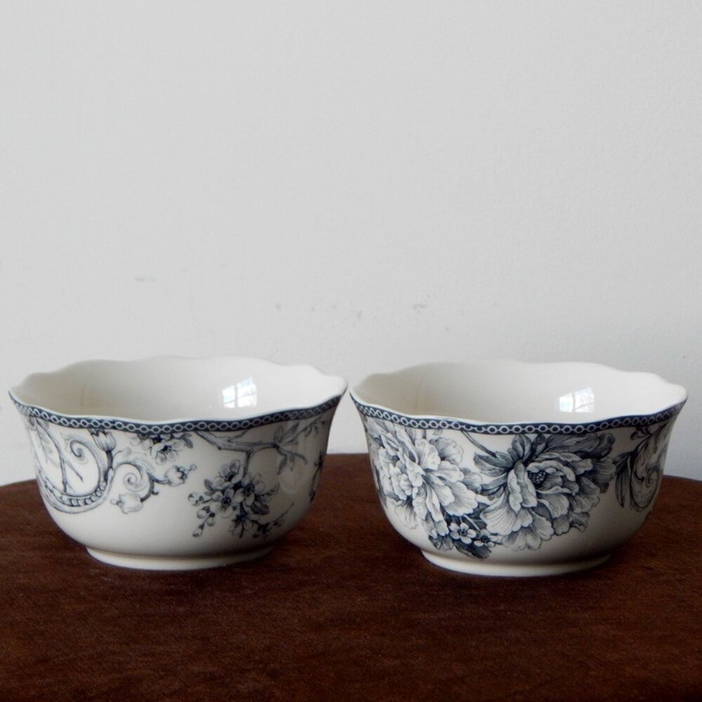 222 FIFTH Adelaide Porcelain Luxurious Scalloped Edge Bowls Set of Two New